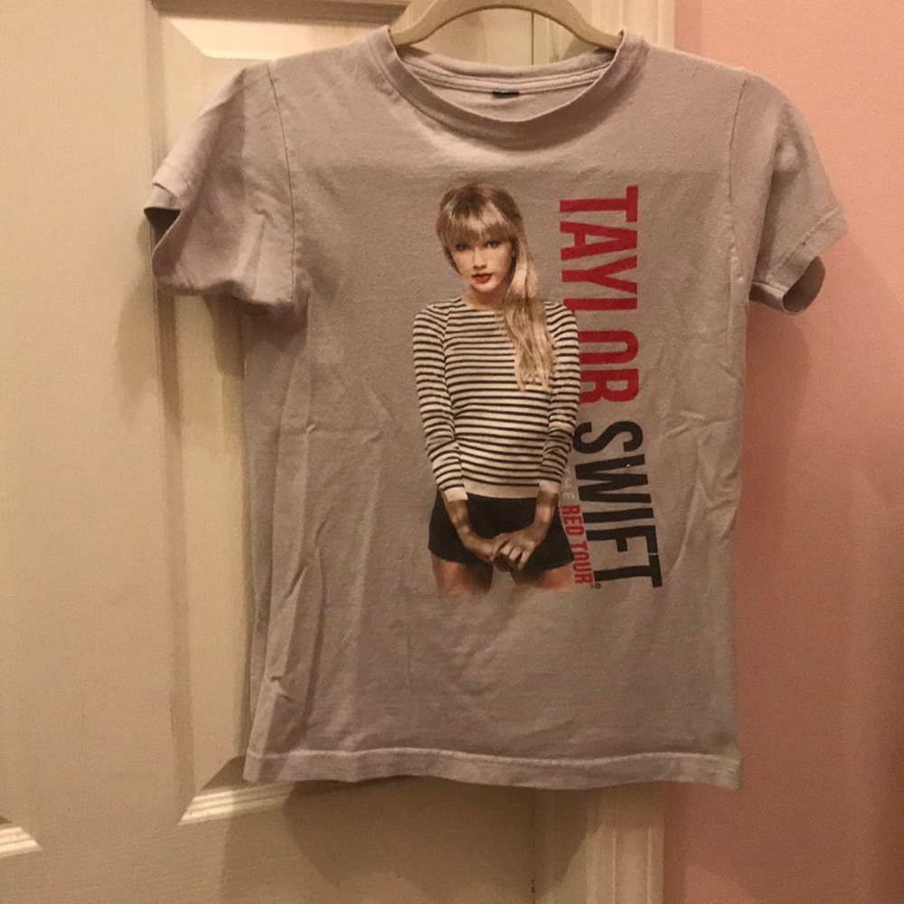 Taylor Swift RED Tour shirt
